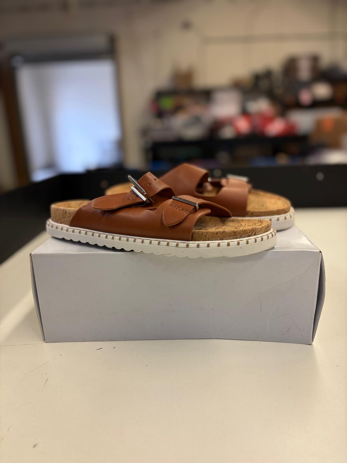 DSW Footwear/Shoes | Assorted Men's, Women's & Kid's Footwear | Returns | 239 Pairs | Pallet# PS-213