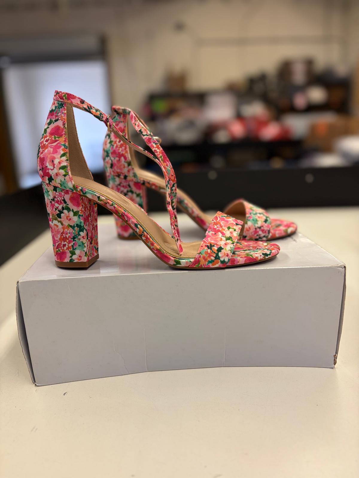DSW Footwear/Shoes | Assorted Men's, Women's & Kid's Footwear | Returns | 239 Pairs | Pallet# PS-213