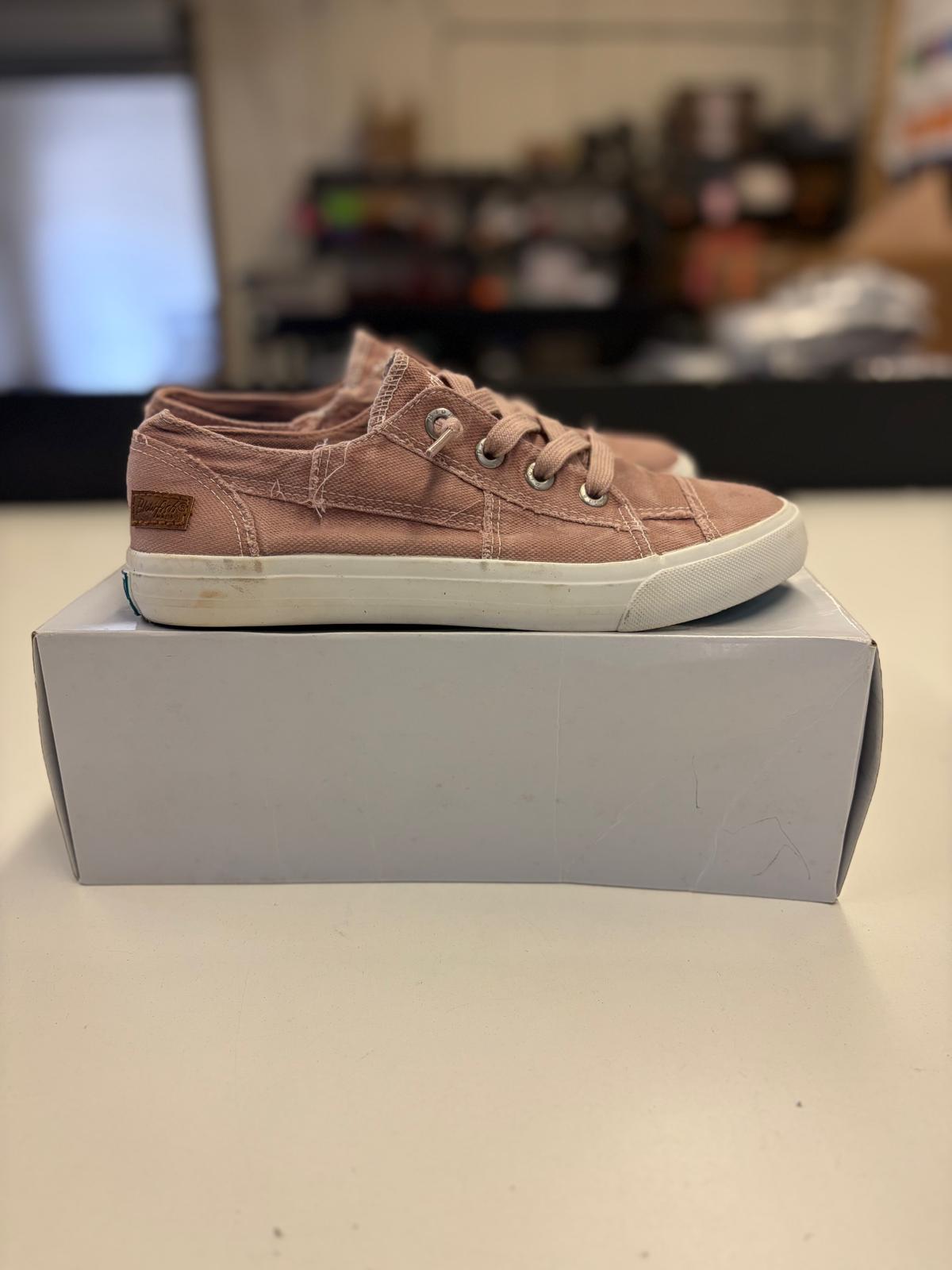 DSW Footwear/Shoes | Assorted Men's, Women's & Kid's Footwear | Returns | 326 Pairs | Pallet# PS-217