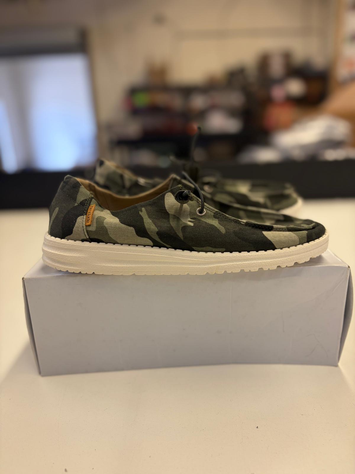 DSW Footwear/Shoes | Assorted Men's, Women's & Kid's Footwear | Returns | 326 Pairs | Pallet# PS-217