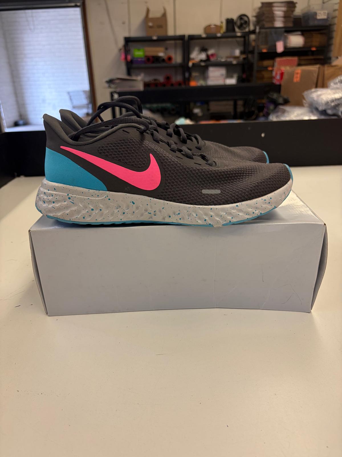 DSW Footwear/Shoes | Assorted Men's, Women's & Kid's Footwear | Returns | 311 Pairs | Pallet# PS-218
