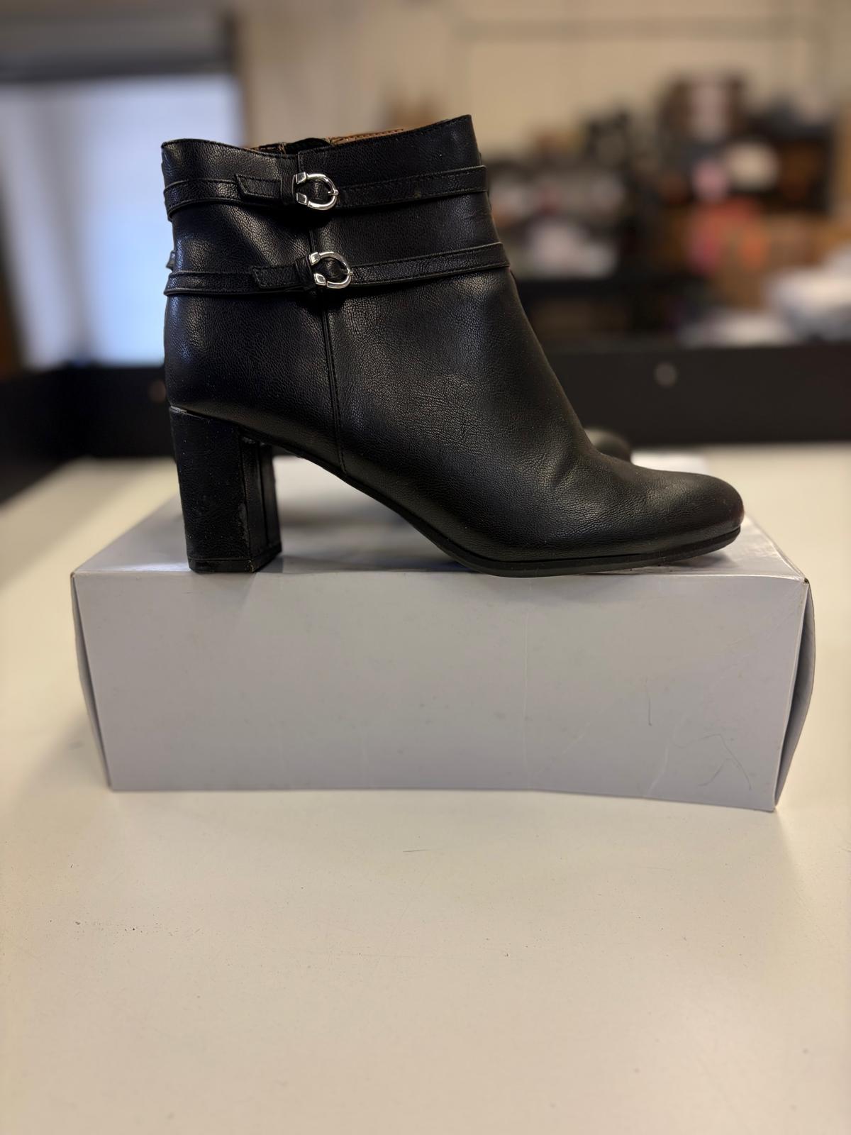 DSW Footwear/Shoes | Assorted Men's, Women's & Kid's Footwear | Returns | 311 Pairs | Pallet# PS-218
