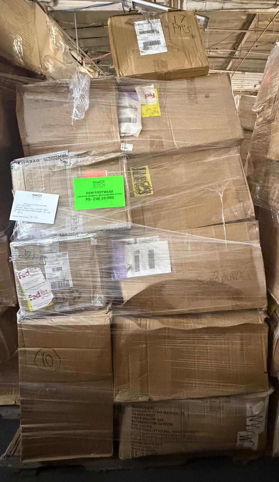 DSW Footwear/Shoes | Assorted Men's, Women's & Kid's Footwear | Returns | 311 Pairs | Pallet# PS-218