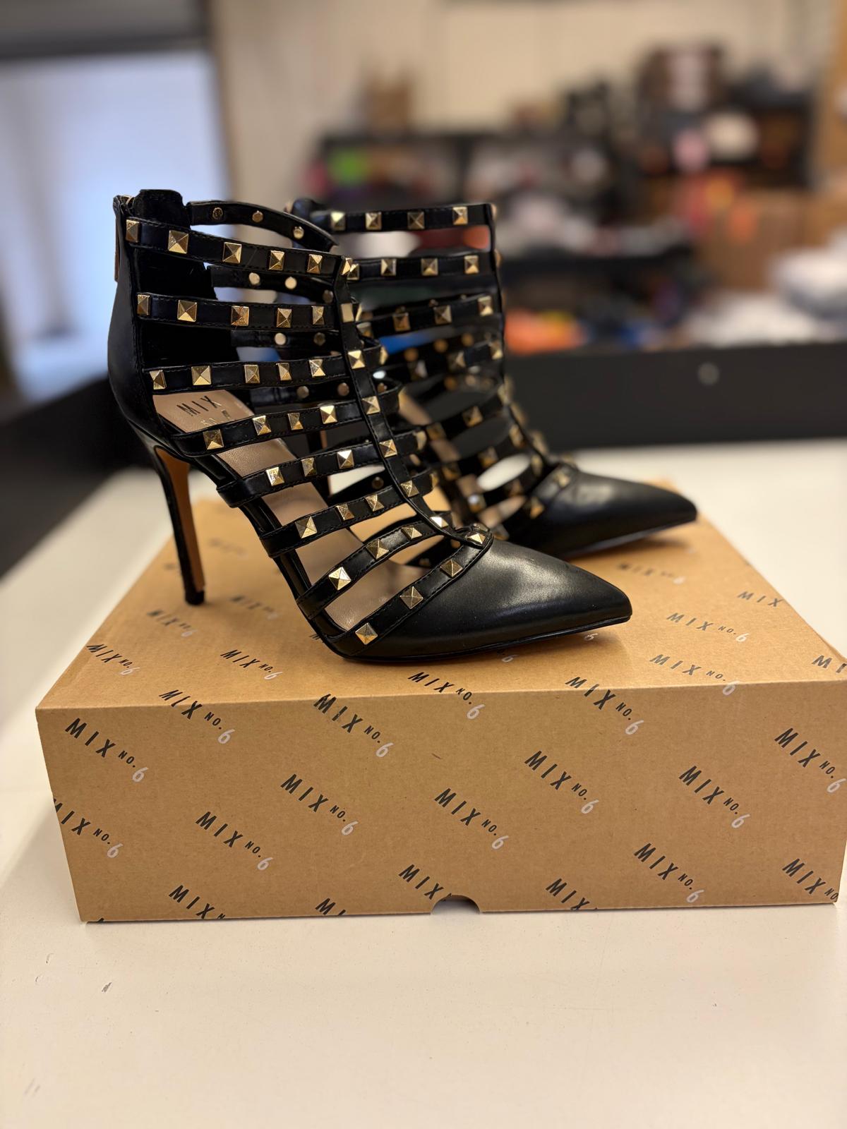 DSW Footwear/Shoes | Assorted Men's, Women's & Kid's Footwear | Returns | 307 Pairs | Pallet# PS-219