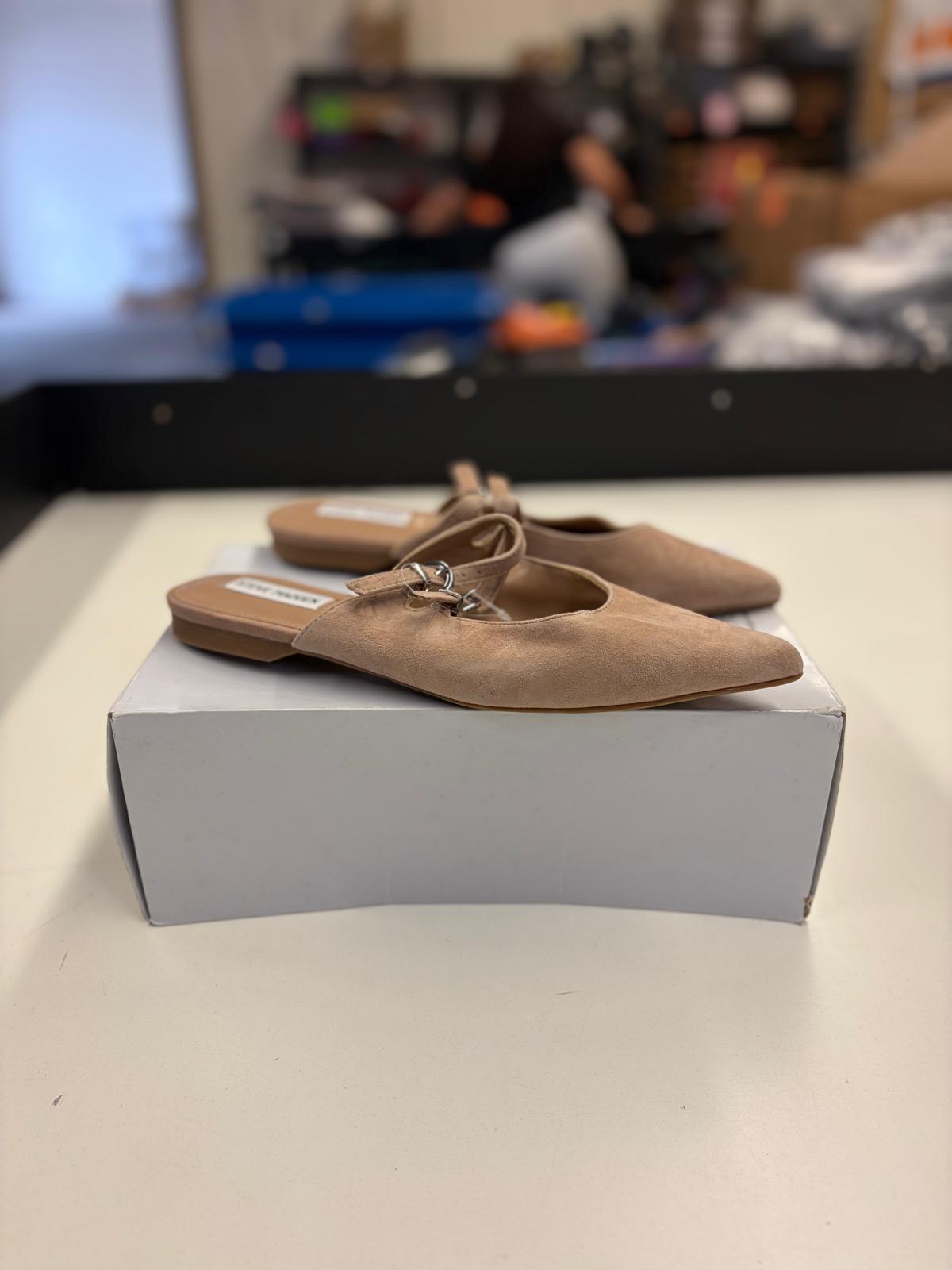 DSW Footwear/Shoes | Assorted Men's, Women's & Kid's Footwear | Returns | 307 Pairs | Pallet# PS-219