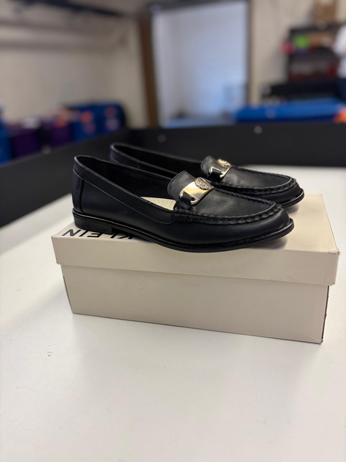 DSW Footwear/Shoes | Assorted Men's, Women's & Kid's Footwear | Returns | 265 Pairs | Pallet# PS-220
