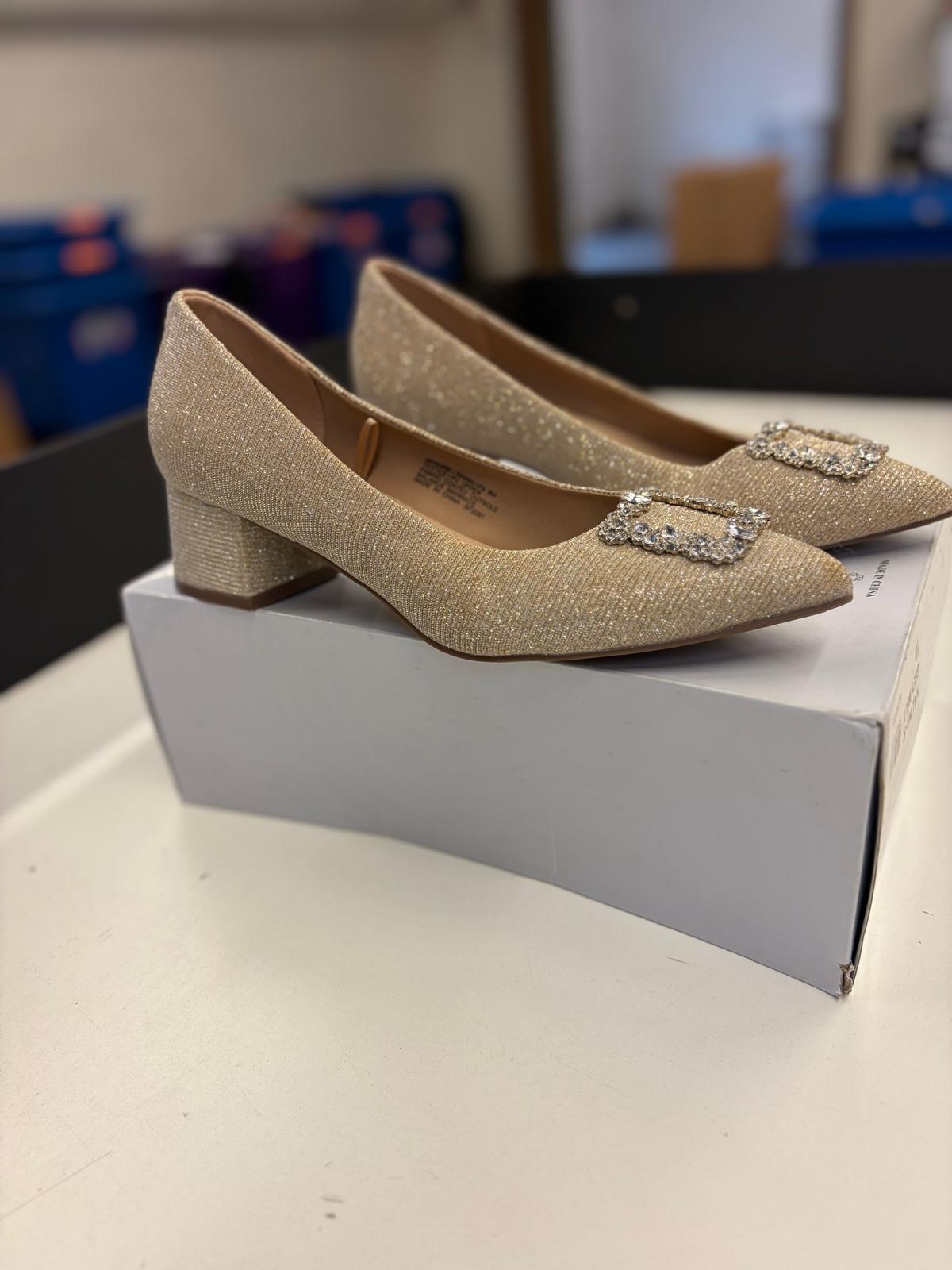 DSW Footwear/Shoes | Assorted Men's, Women's & Kid's Footwear | Returns | 265 Pairs | Pallet# PS-220