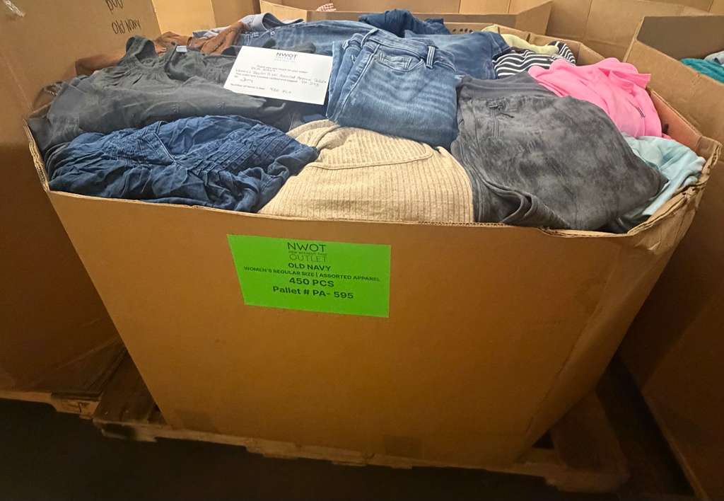 Old Navy Women's | Assorted Apparel | 450 Pieces | NWT | Pallet #PA-595