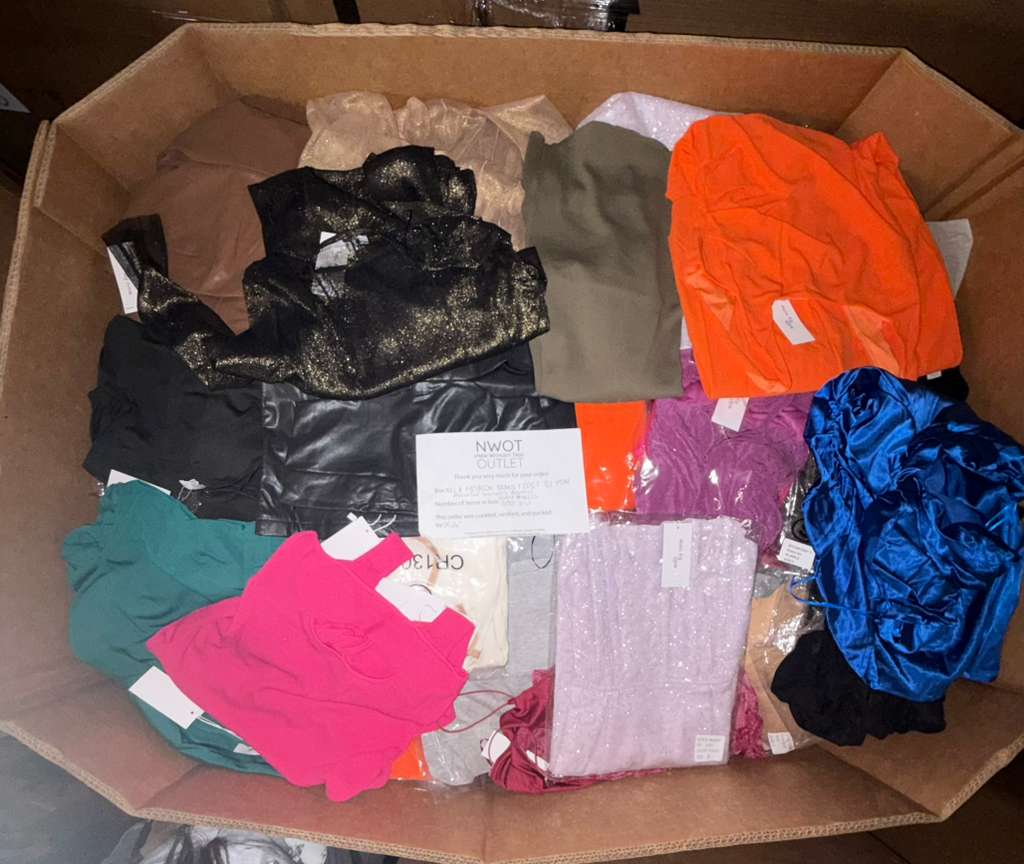 LA Brands | Edit by Nine | Assorted Apparel | 600 Pieces | Pallet #PA-235