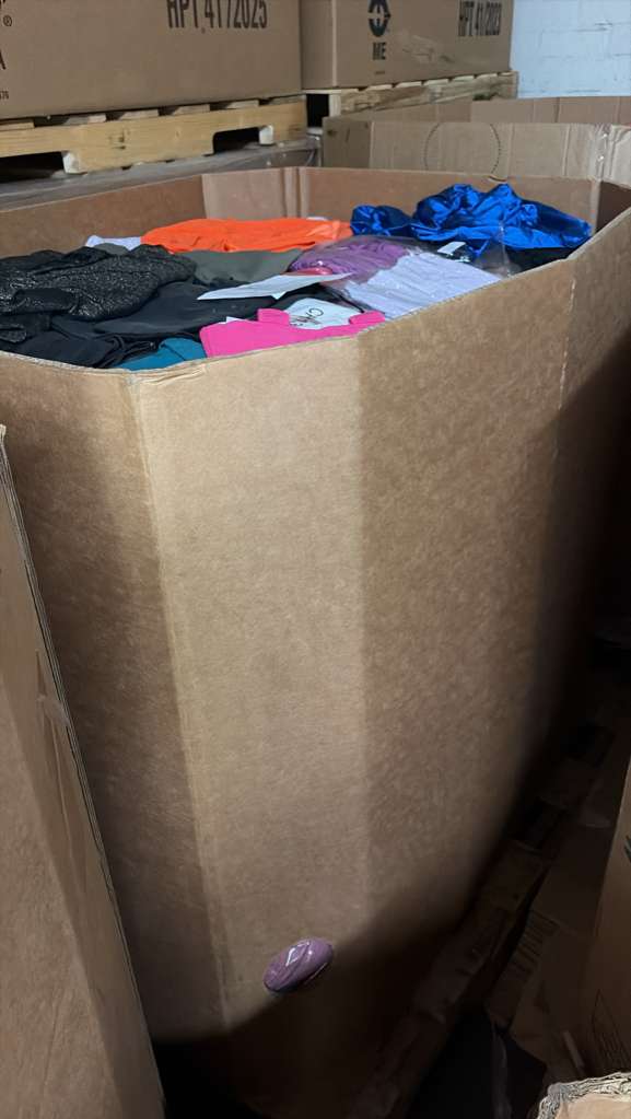 LA Brands | Edit by Nine | Assorted Apparel | 600 Pieces | Pallet #PA-235