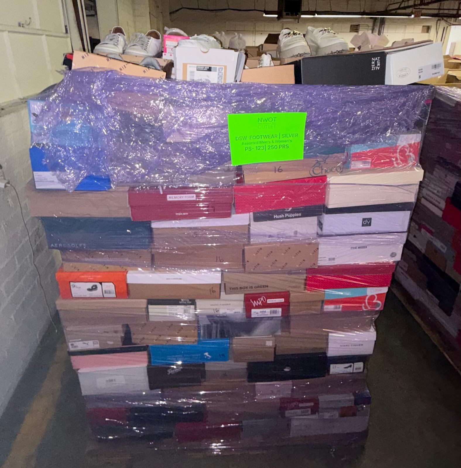 DSW Footwear/Shoes | Assorted Men's and Women's Silver Footwear | Returns | 250 Pairs | Pallet# PS-123
