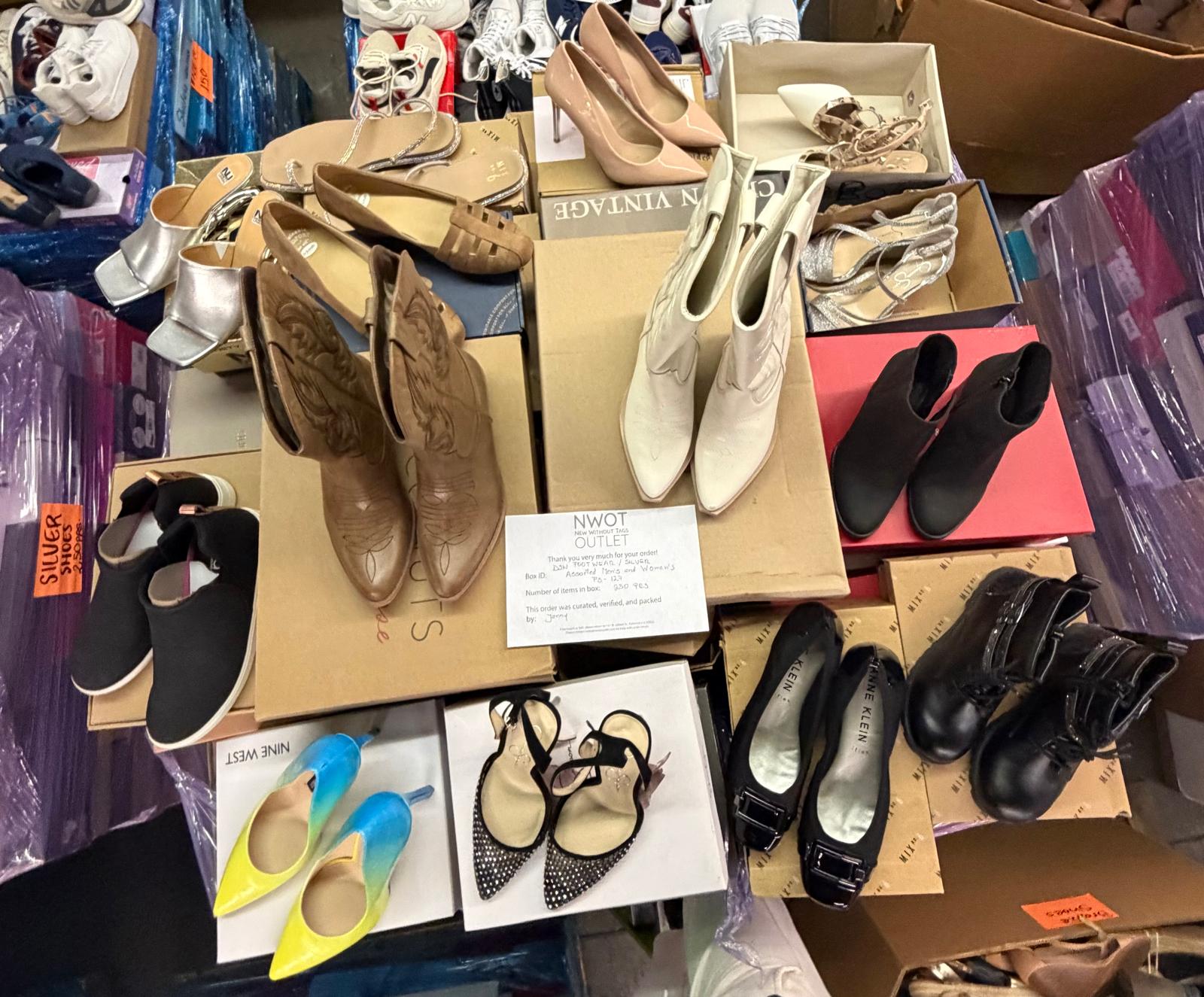 DSW Footwear/Shoes | Assorted Men's and Women's Silver Footwear | Returns | 250 Pairs | Pallet# PS-127