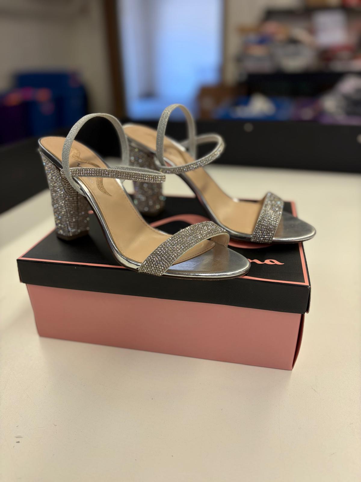DSW Footwear/Shoes | Assorted Men's Women's & Kid's Footwear | Returns/Used | 251 Pairs | Pallet# PS-194