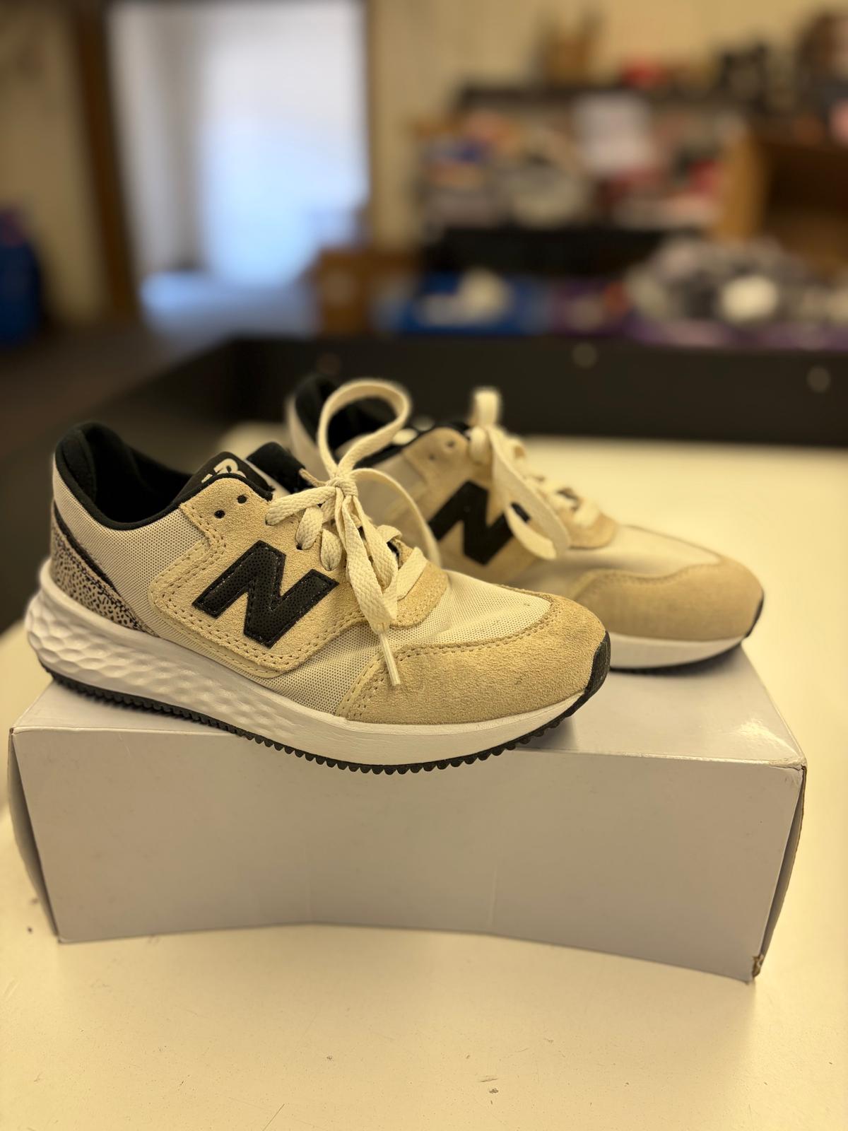 DSW Footwear/Shoes | Assorted Men's Women's & Kid's Footwear | Returns/Used | 251 Pairs | Pallet# PS-194