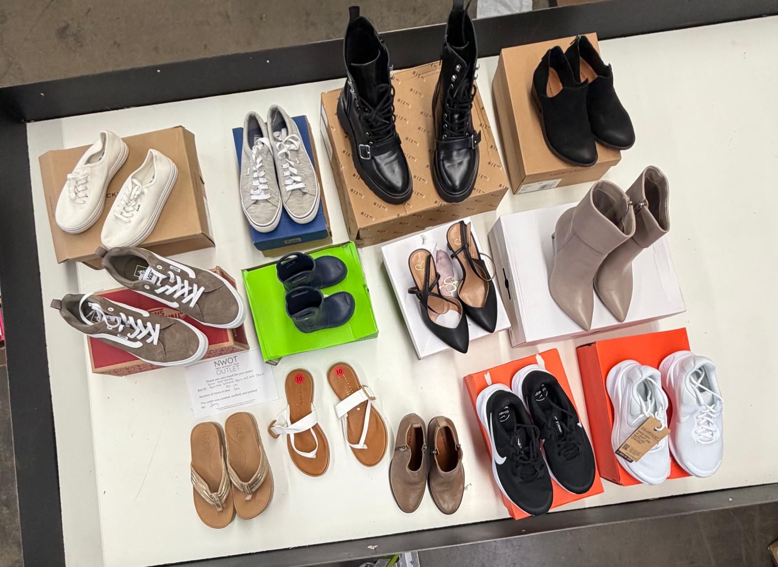 DSW Footwear/Shoes | Assorted Men's Women's & Kid's Footwear | Returns/Used | 266 Pairs | Pallet# PS-191