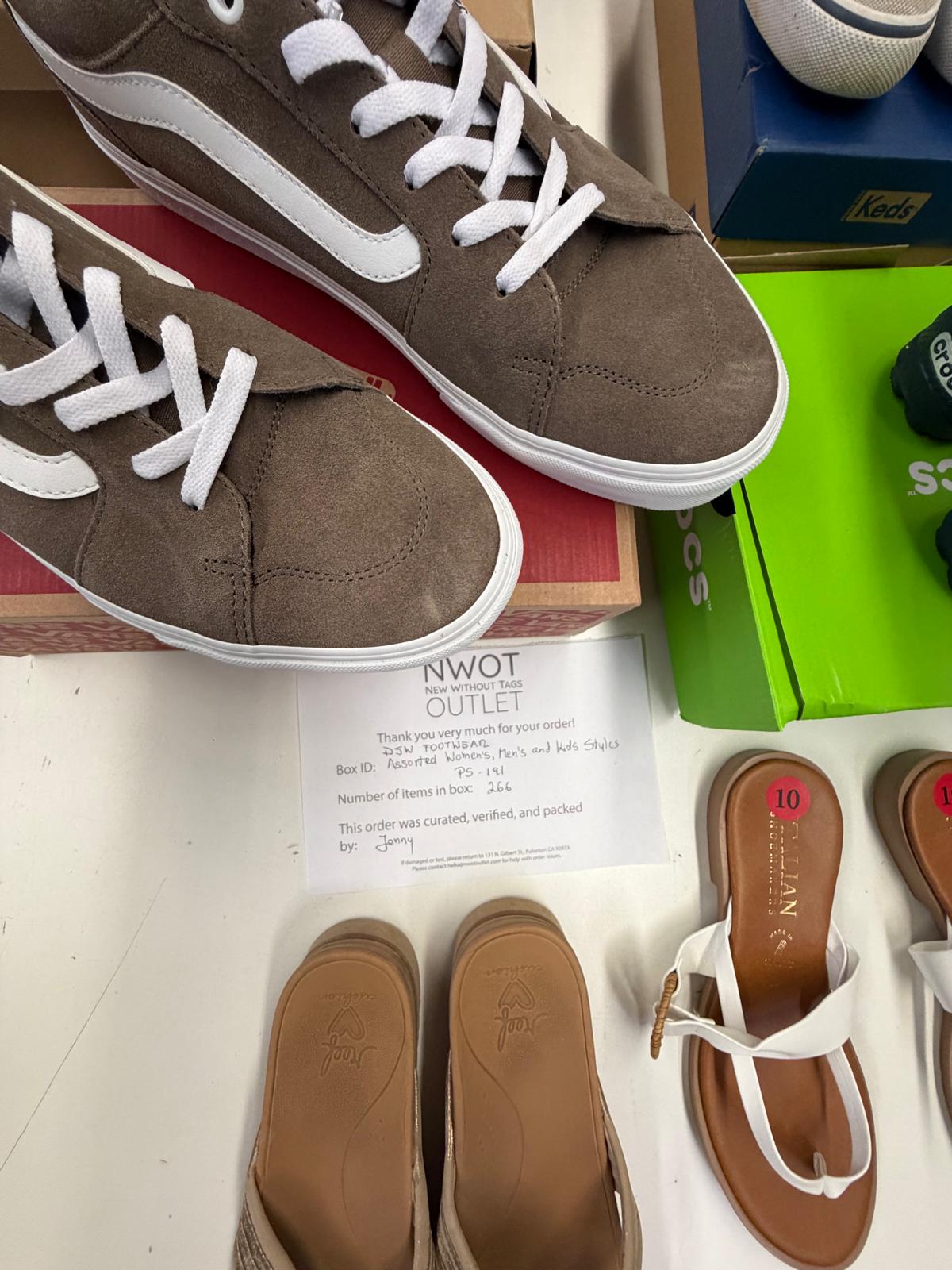 DSW Footwear/Shoes | Assorted Men's Women's & Kid's Footwear | Returns/Used | 266 Pairs | Pallet# PS-191