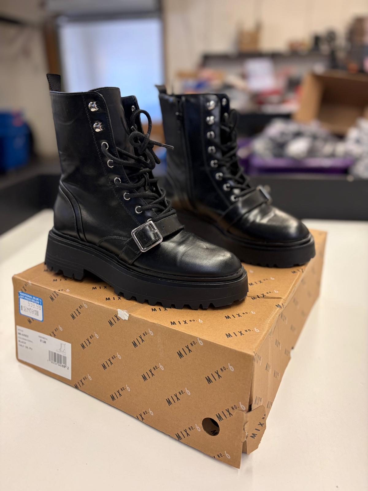DSW Footwear/Shoes | Assorted Men's Women's & Kid's Footwear | Returns/Used | 266 Pairs | Pallet# PS-191