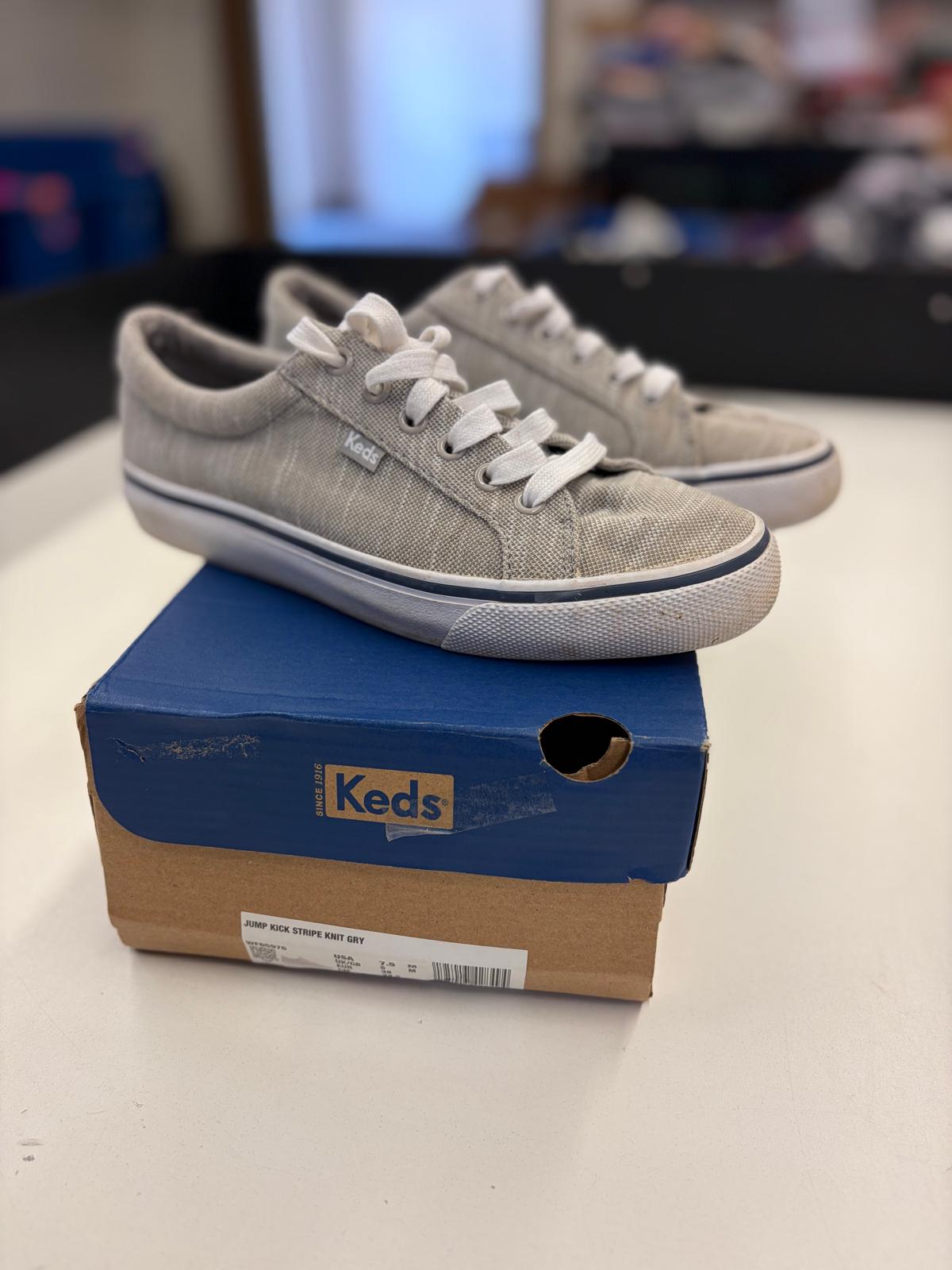 DSW Footwear/Shoes | Assorted Men's Women's & Kid's Footwear | Returns/Used | 266 Pairs | Pallet# PS-191