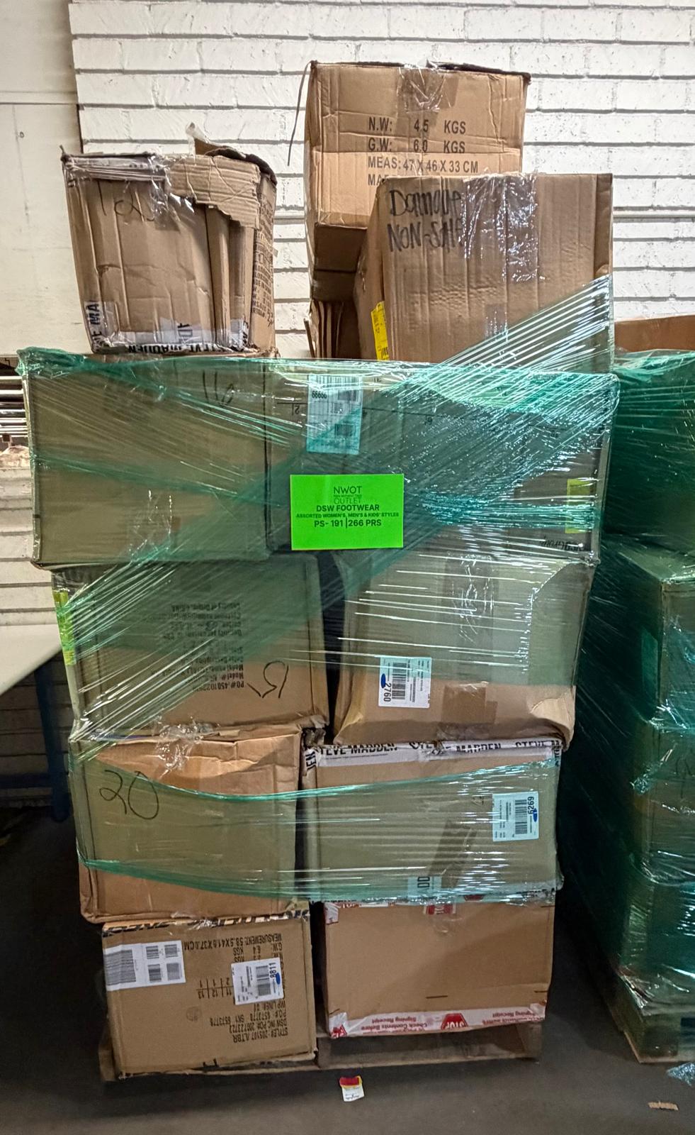 DSW Footwear/Shoes | Assorted Men's Women's & Kid's Footwear | Returns/Used | 266 Pairs | Pallet# PS-191