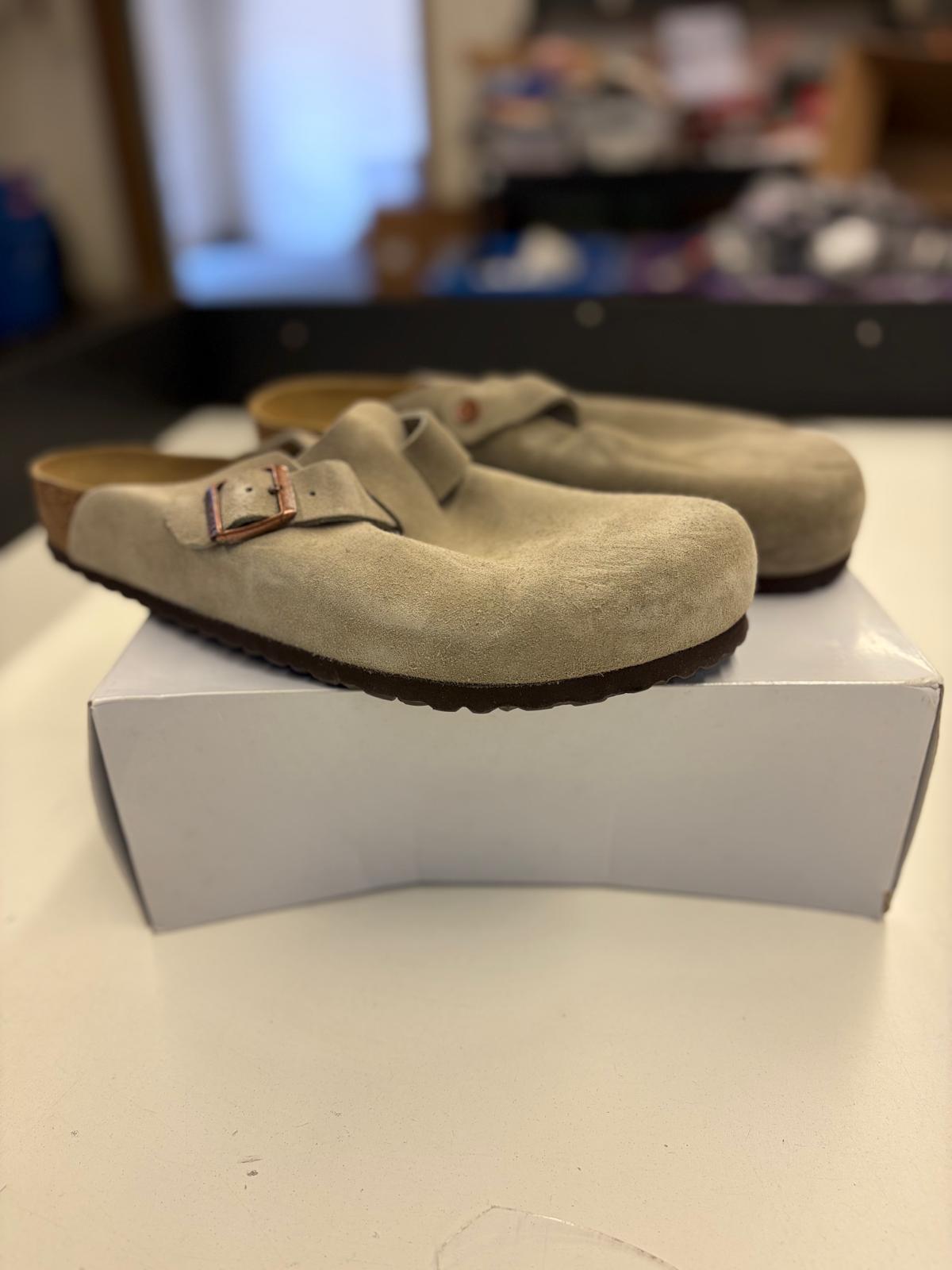 DSW Footwear/Shoes | Assorted Men's Women's & Kid's Footwear | Returns/Used | 299 Pairs | Pallet# PS-193