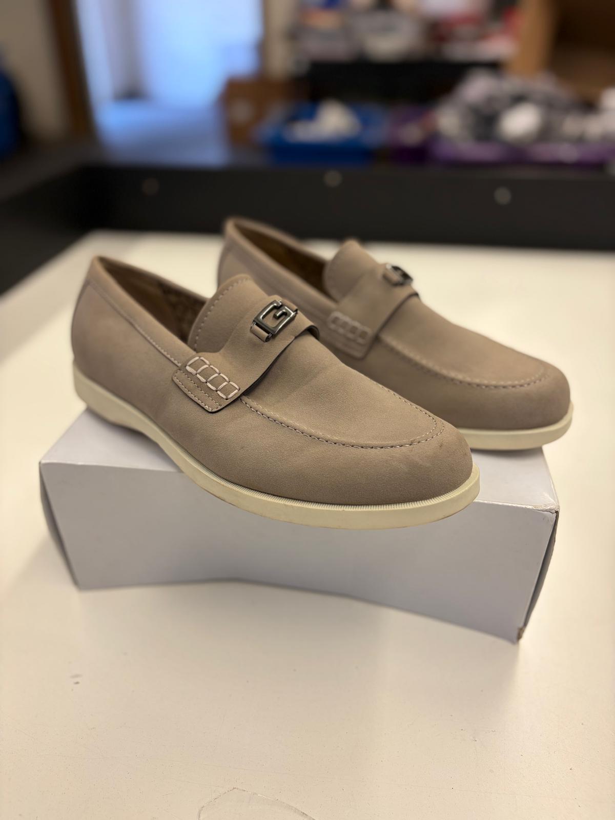DSW Footwear/Shoes | Assorted Men's Women's & Kid's Footwear | Returns/Used | 299 Pairs | Pallet# PS-193