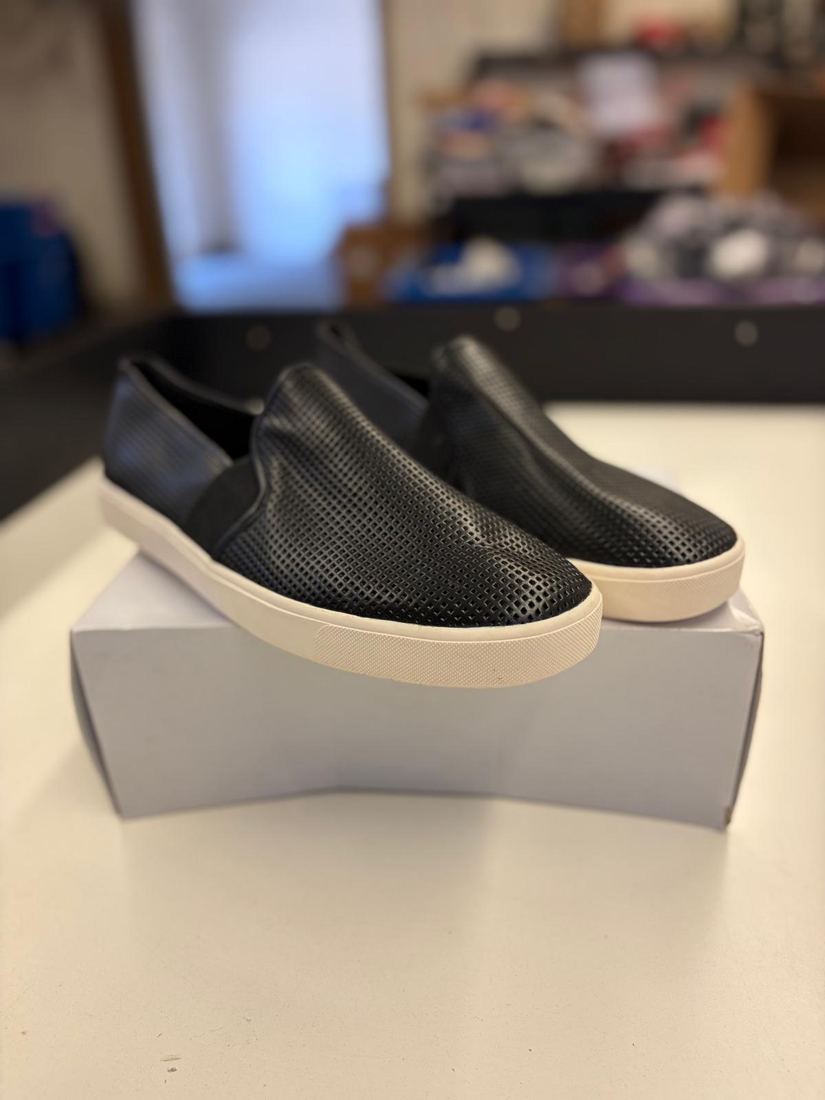 DSW Footwear/Shoes | Assorted Men's Women's & Kid's Footwear | Returns/Used | 299 Pairs | Pallet# PS-193