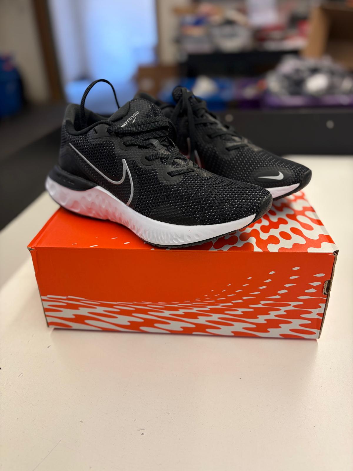 DSW Footwear/Shoes | Assorted Men's Women's & Kid's Footwear | Returns/Used | 299 Pairs | Pallet# PS-193