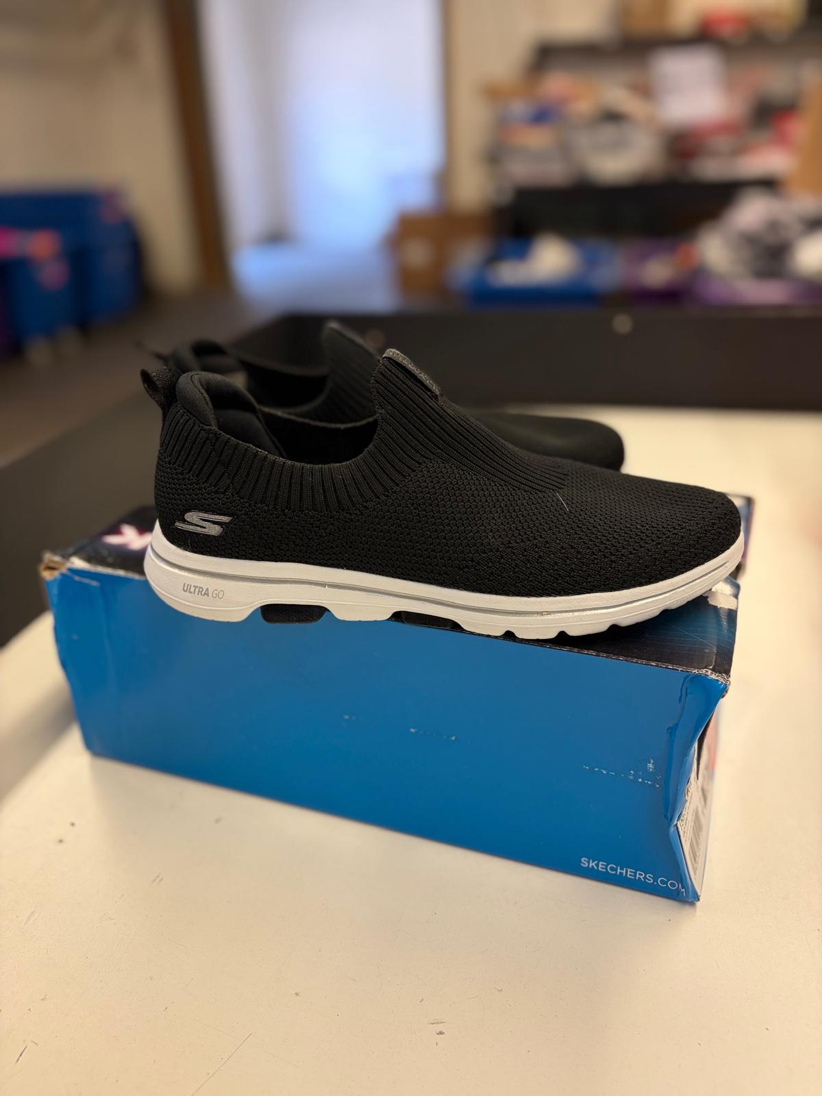 DSW Footwear/Shoes | Assorted Men's Women's & Kid's Footwear | Returns/Used | 299 Pairs | Pallet# PS-193