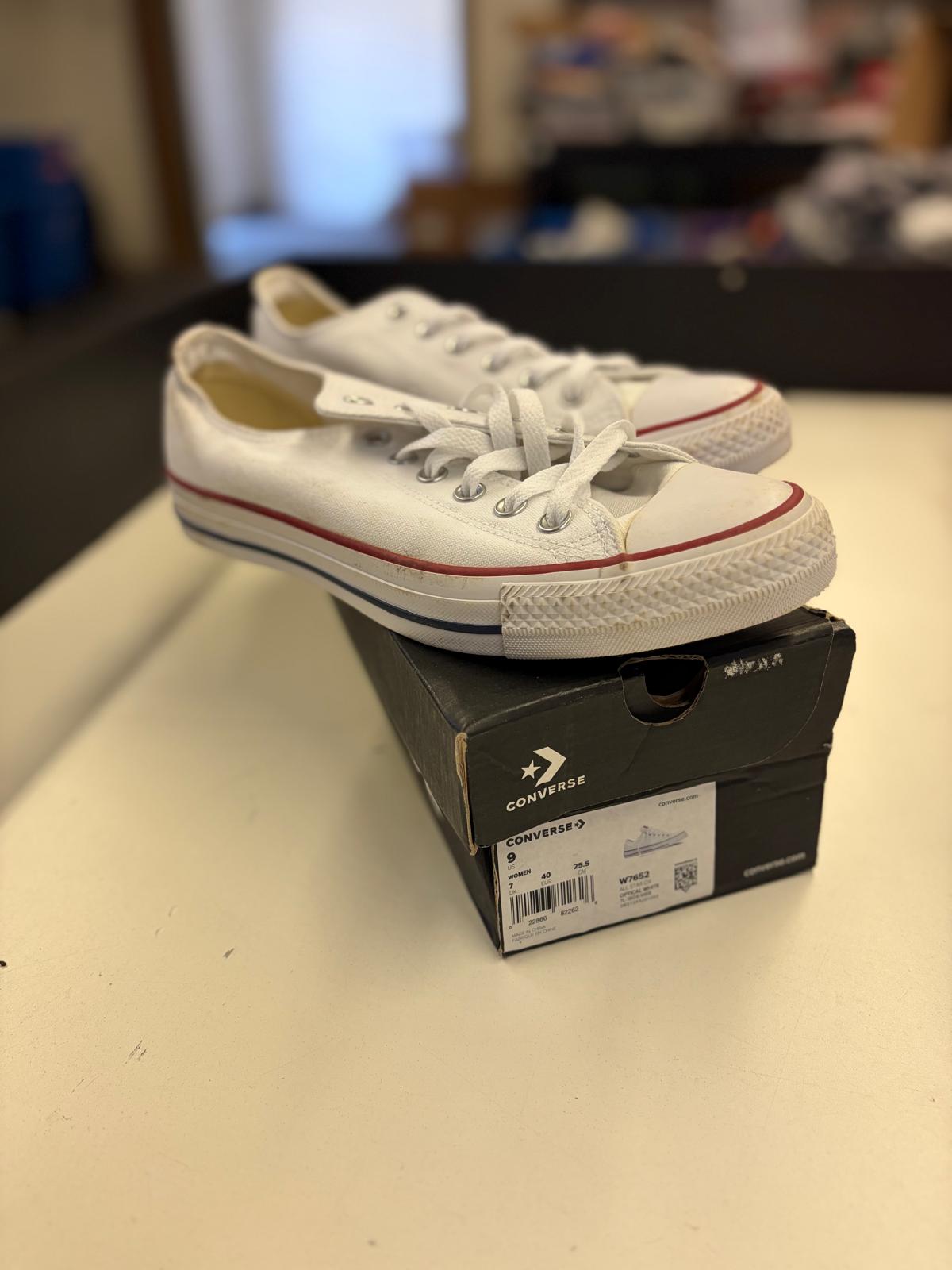 DSW Footwear/Shoes | Assorted Men's Women's & Kid's Footwear | Returns/Used | 299 Pairs | Pallet# PS-193
