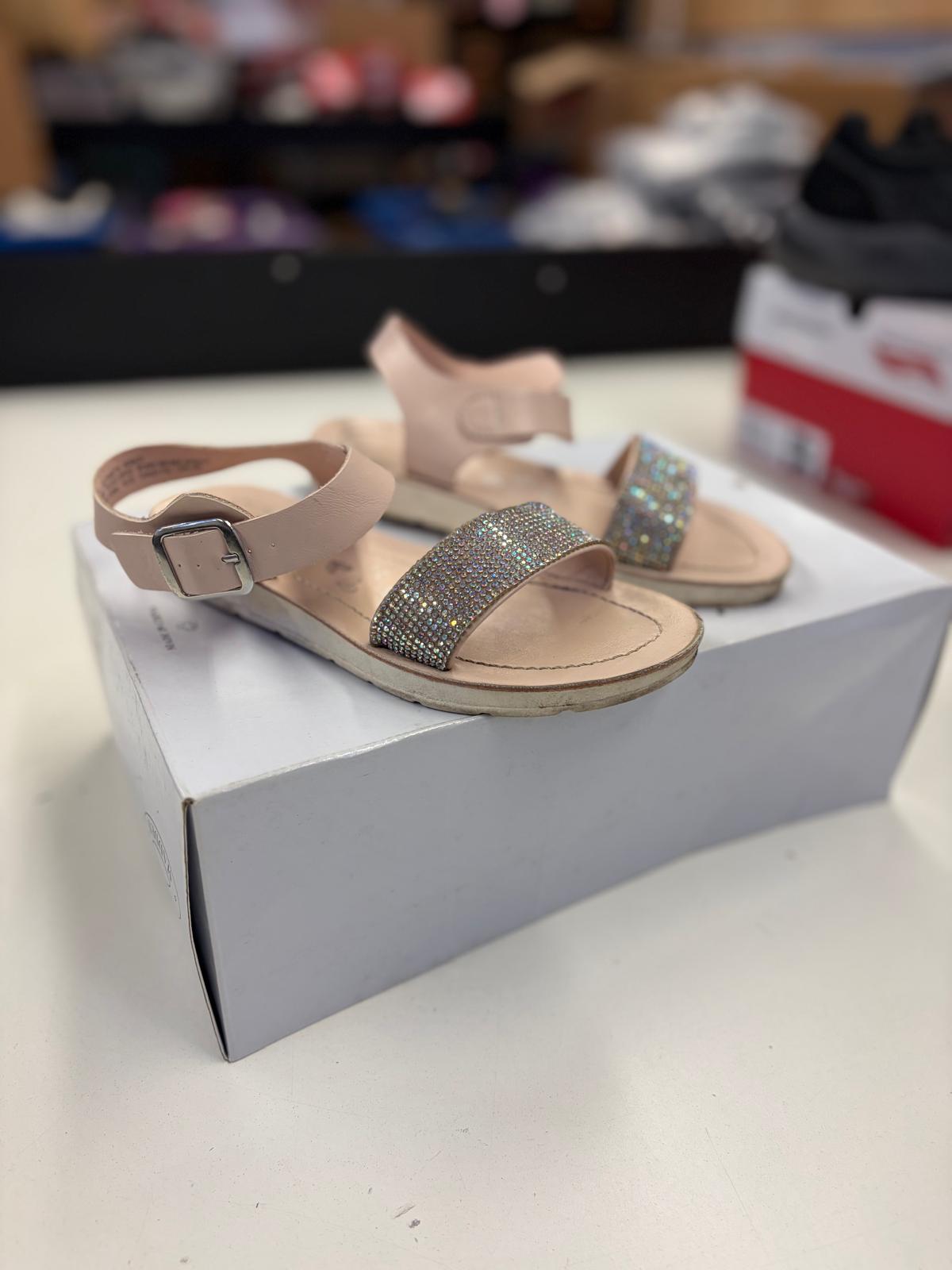 DSW Footwear/Shoes | Assorted Men's Women's & Kid's Footwear | Returns/Used | 350 Pairs | Pallet# PS-195