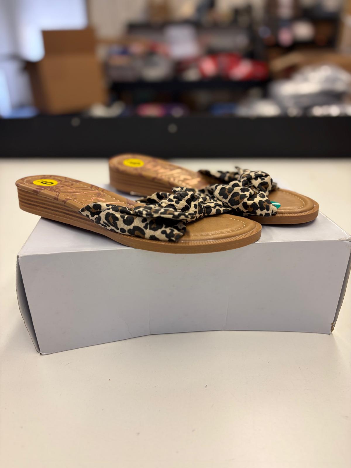 DSW Footwear/Shoes | Assorted Men's Women's & Kid's Footwear | Returns/Used | 293 Pairs | Pallet# PS-197