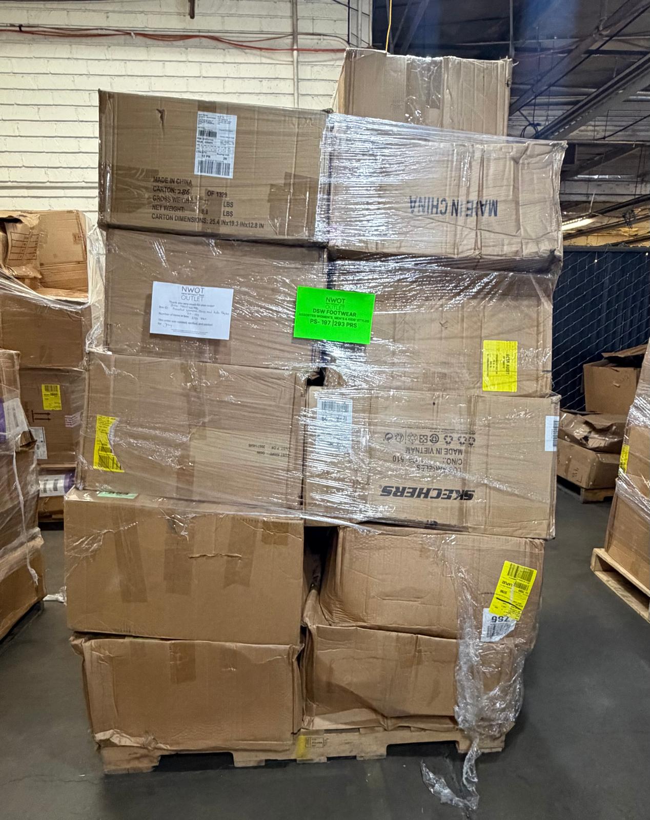 DSW Footwear/Shoes | Assorted Men's Women's & Kid's Footwear | Returns/Used | 293 Pairs | Pallet# PS-197