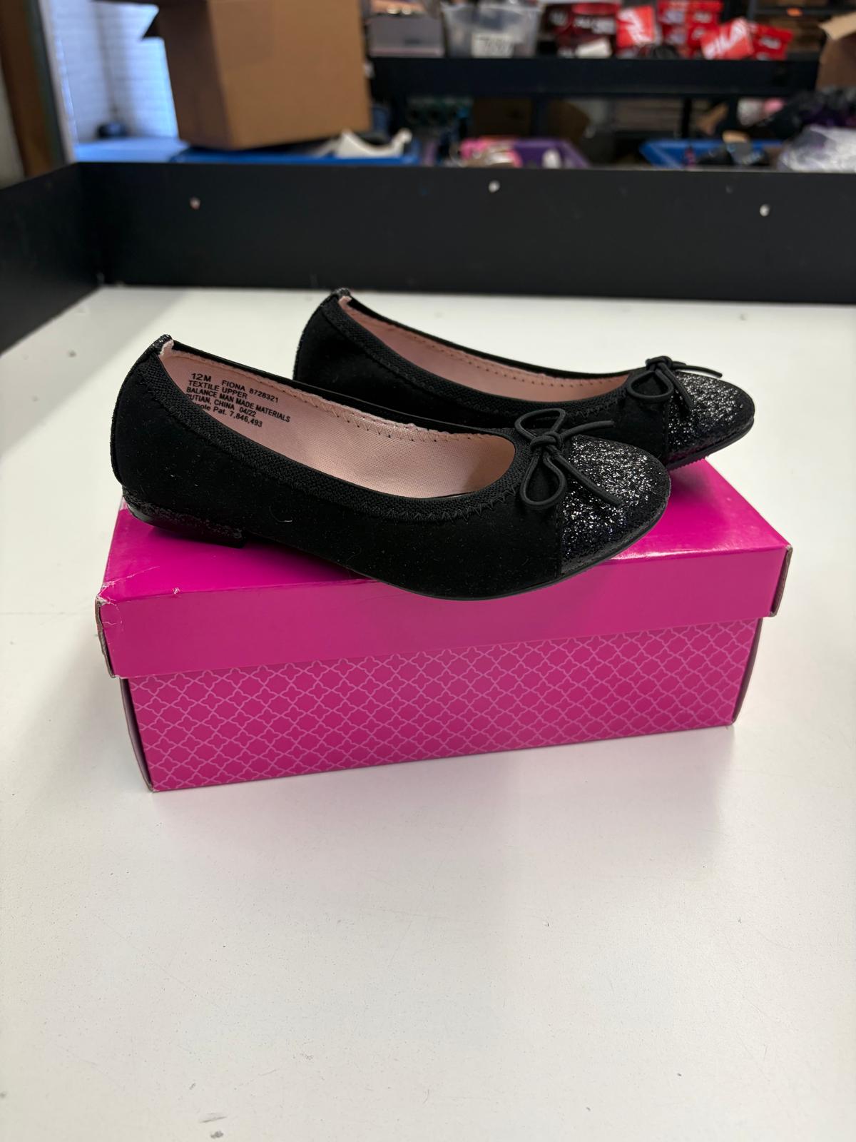 DSW Footwear/Shoes | Assorted Men's Women's & Kid's Footwear | Returns/Used | 215 Pairs | Pallet# PS-199