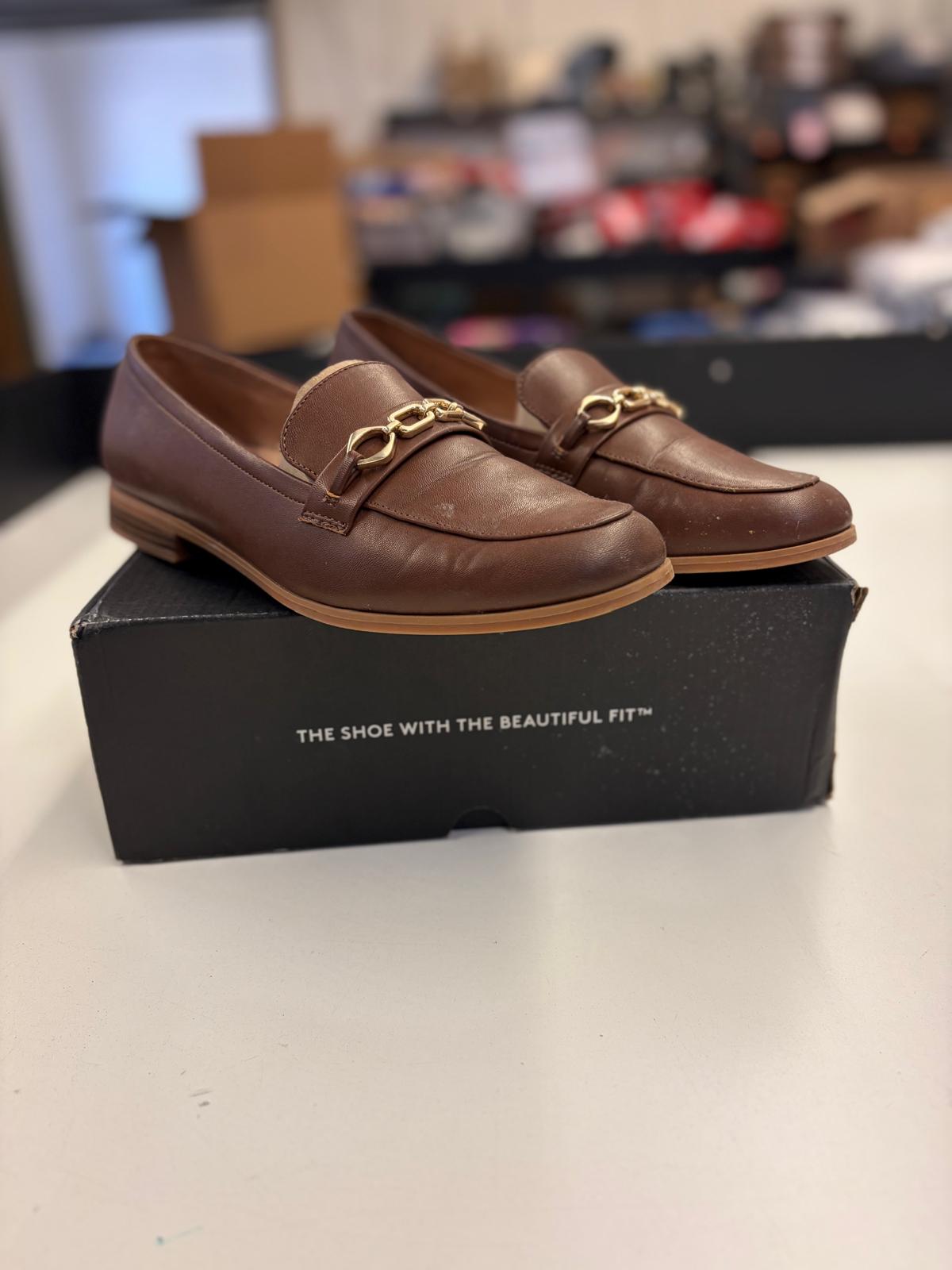 DSW Footwear/Shoes | Assorted Men's Women's & Kid's Footwear | Returns/Used | 316 Pairs | Pallet# PS-200