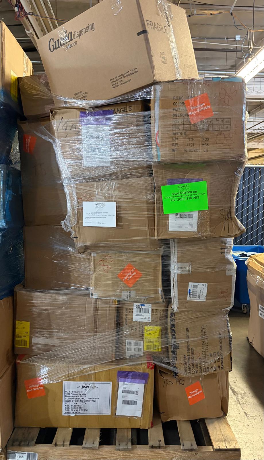 DSW Footwear/Shoes | Assorted Men's Women's & Kid's Footwear | Returns/Used | 316 Pairs | Pallet# PS-200