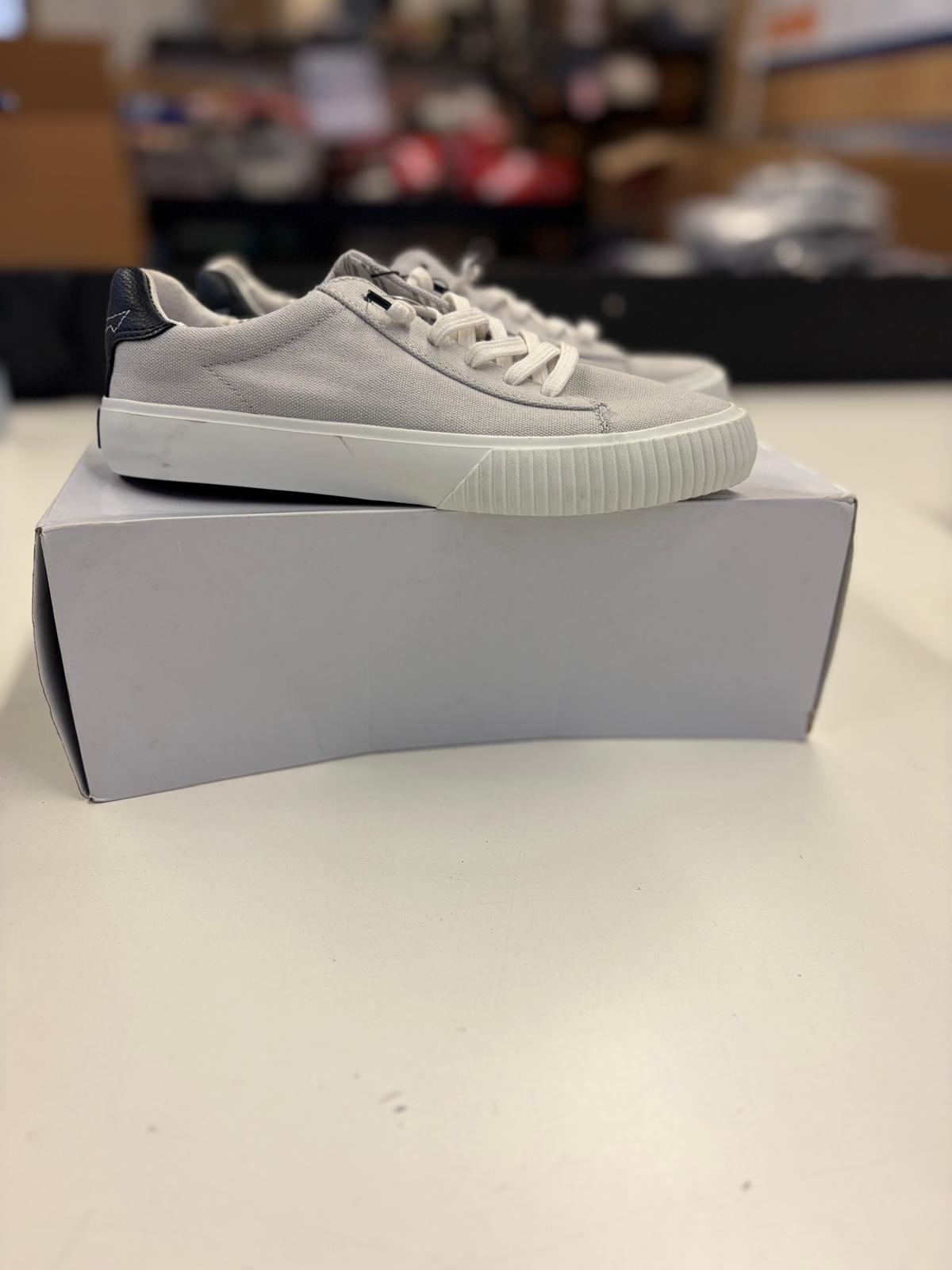 DSW Footwear/Shoes | Assorted Men's Women's & Kid's Footwear | Returns/Used | 206 Pairs | Pallet# PS-202