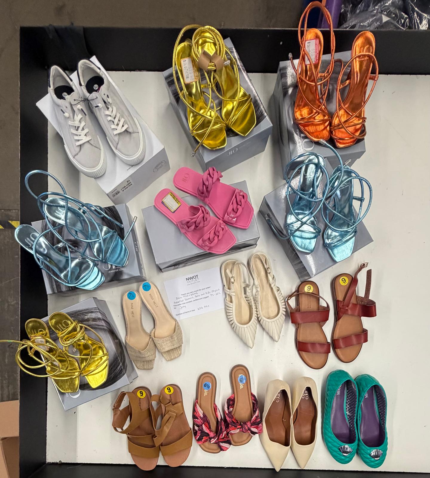 DSW Footwear/Shoes | Assorted Men's Women's & Kid's Footwear | Returns/Used | 206 Pairs | Pallet# PS-202