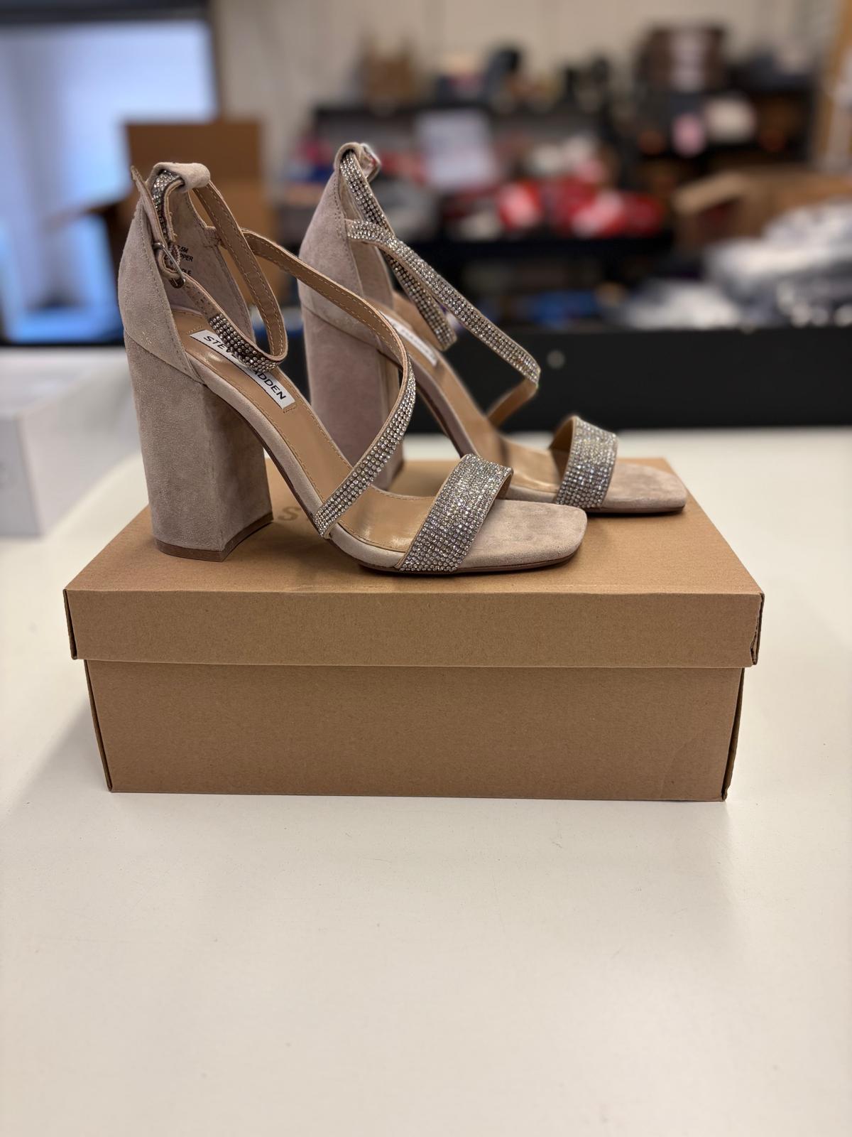 DSW Footwear/Shoes | Assorted Men's Women's & Kid's Footwear | Returns/Used | 238 Pairs | Pallet# PS-201