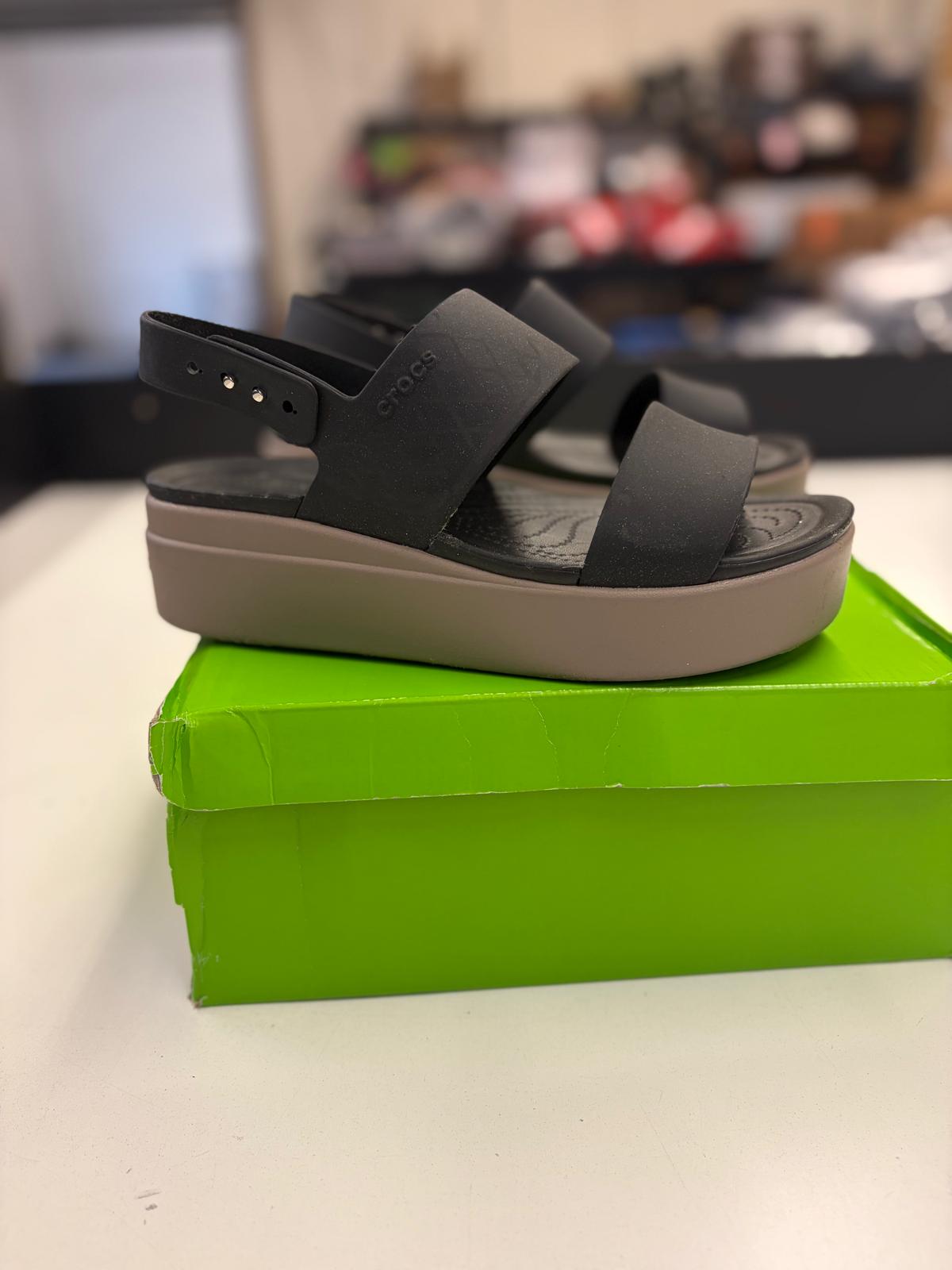 DSW Footwear/Shoes | Assorted Men's, Women's & Kid's Footwear | Returns | 291 Pairs | Pallet# PS-211