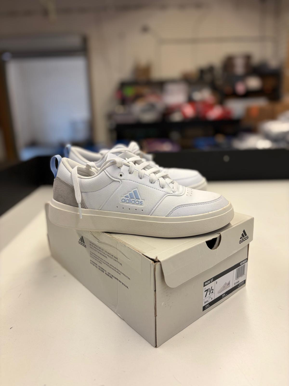 DSW Footwear/Shoes | Assorted Men's, Women's & Kid's Footwear | Returns | 291 Pairs | Pallet# PS-211