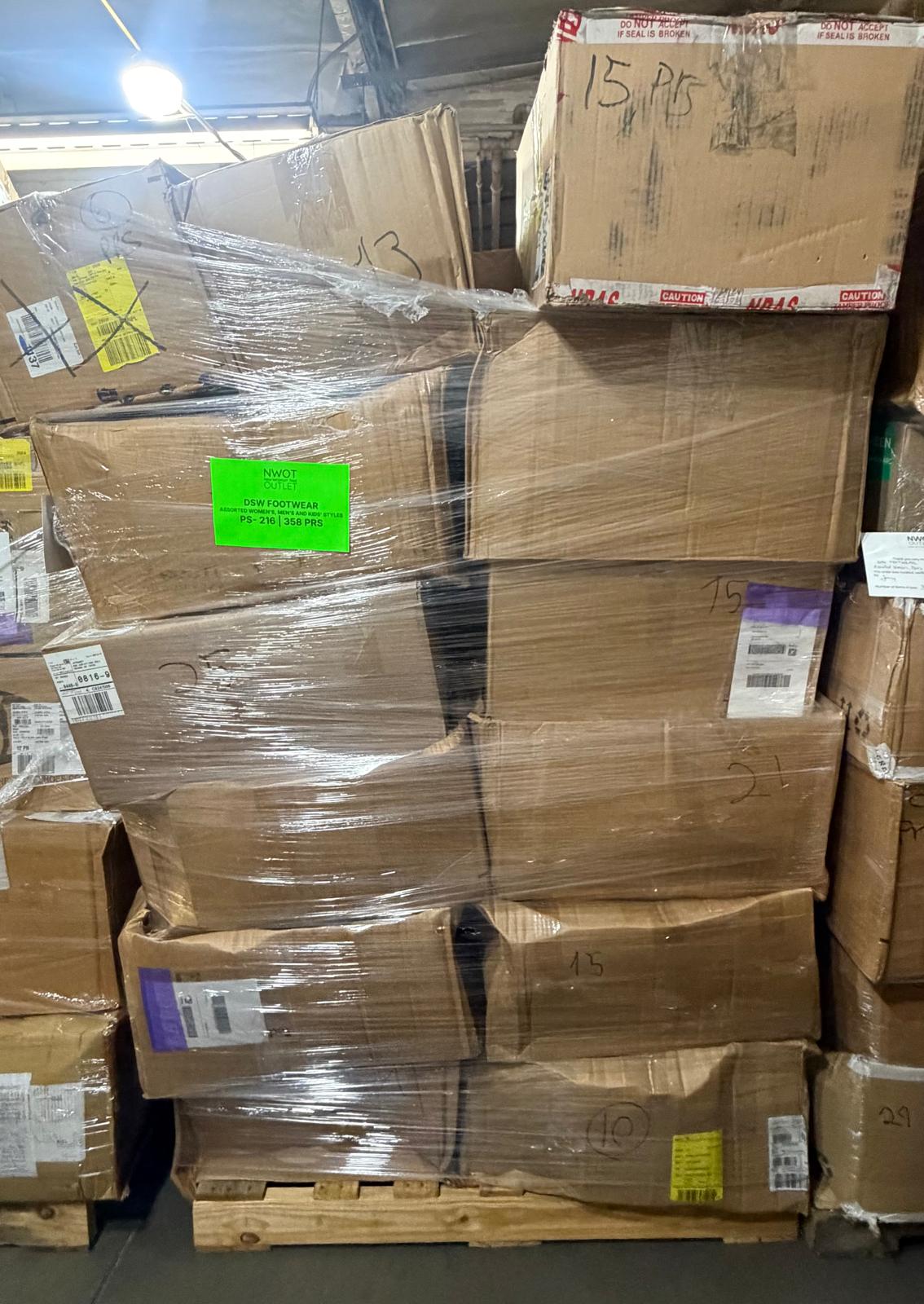 DSW Footwear/Shoes | Assorted Men's, Women's & Kid's Footwear | Returns | 358 Pairs | Pallet# PS-216