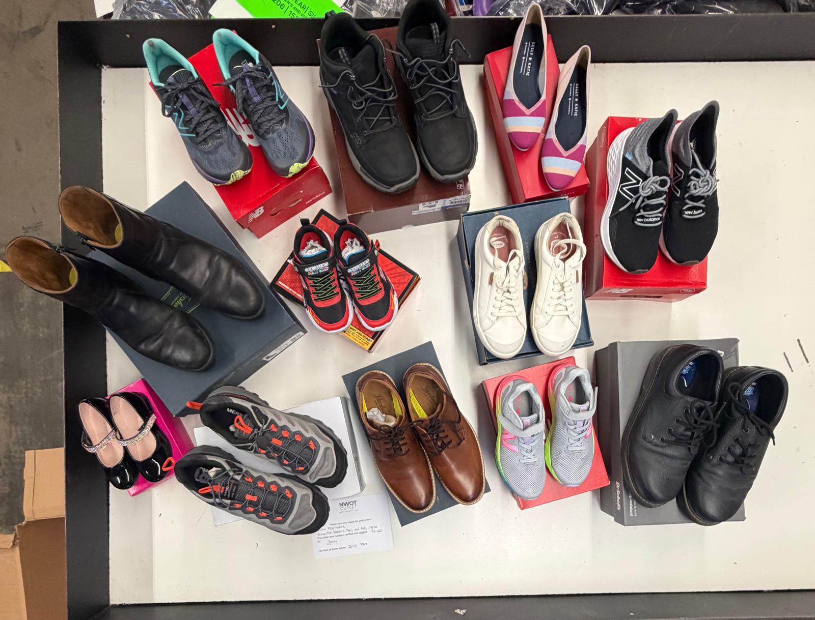 DSW Footwear/Shoes | Assorted Men's, Women's & Kid's Footwear | Returns | 350 Pairs | Pallet# PS-221