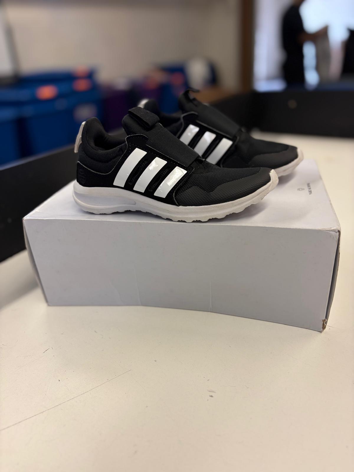 DSW Footwear/Shoes | Assorted Men's, Women's & Kid's Footwear | Returns | 394 Pairs | Pallet# PS-222