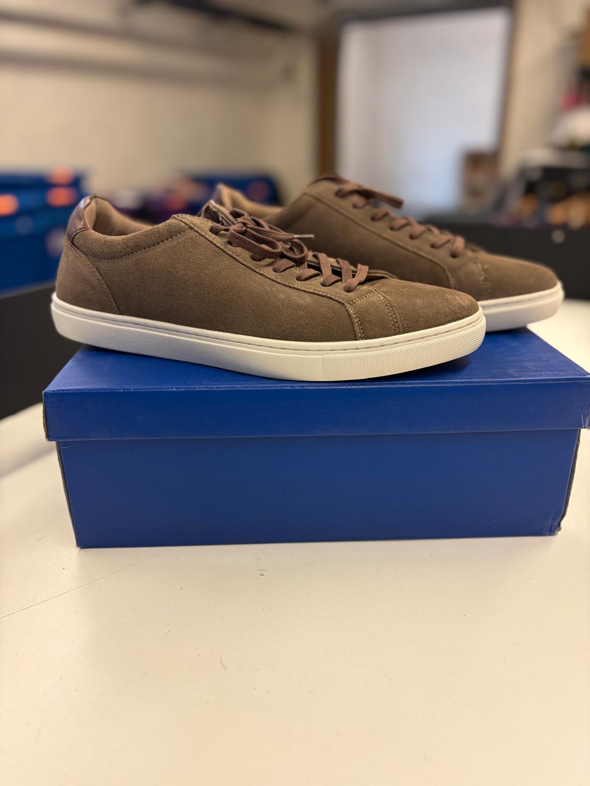 DSW Footwear/Shoes | Assorted Men's, Women's & Kid's Footwear | Returns | 295 Pairs | Pallet# PS-223