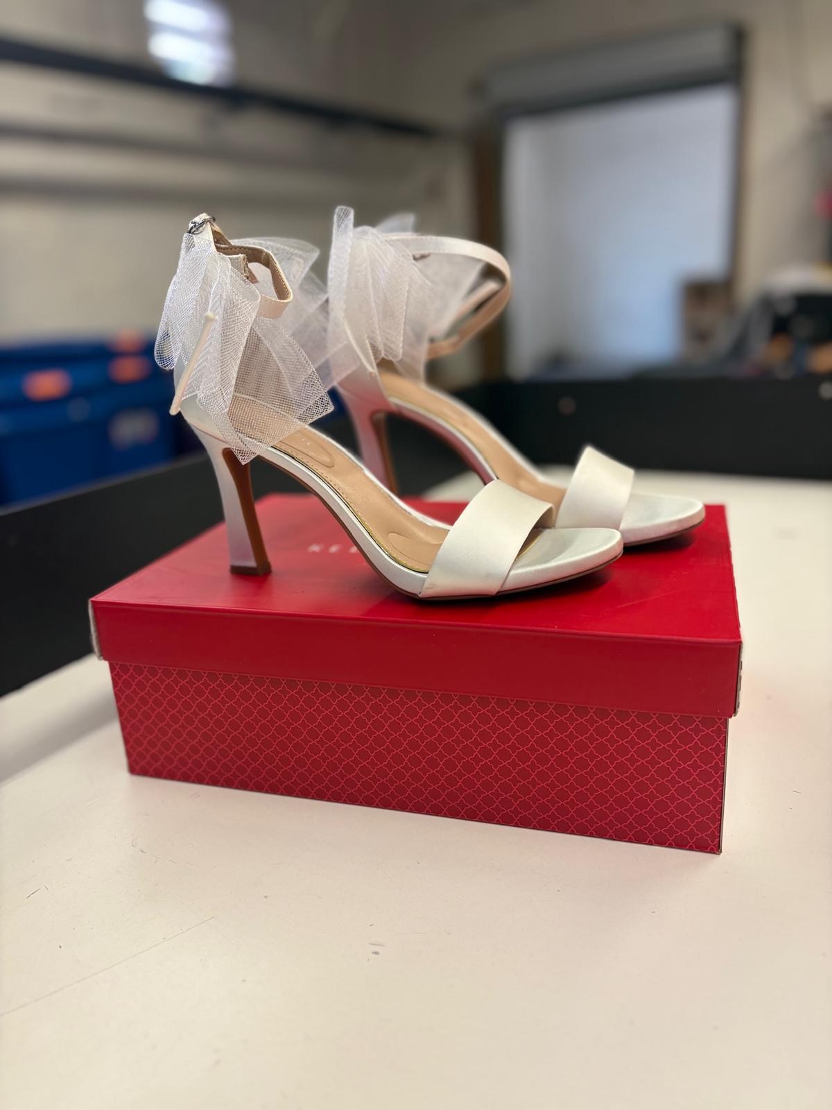 DSW Footwear/Shoes | Assorted Men's, Women's & Kid's Footwear | Returns | 295 Pairs | Pallet# PS-223