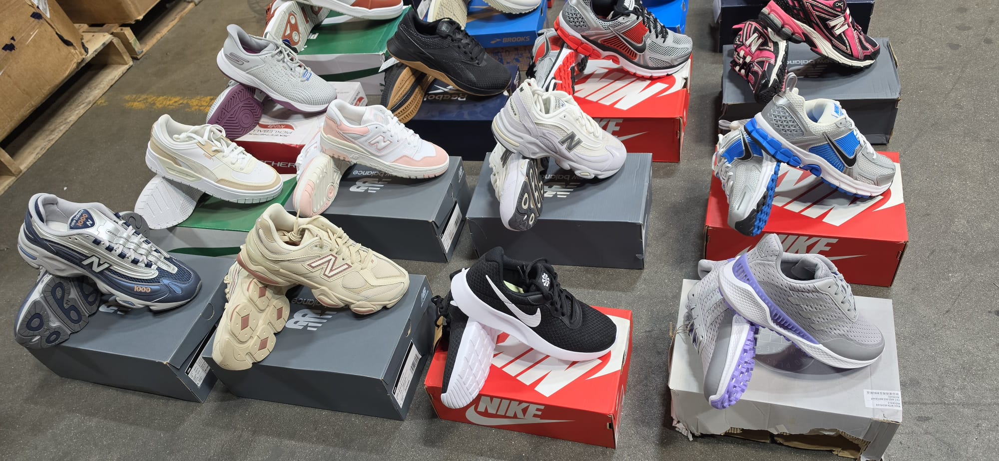 Athletic Outlet | Brand-New Athletic Footwear | Nike, Jordans, and More | 100 Pieces | Pallet