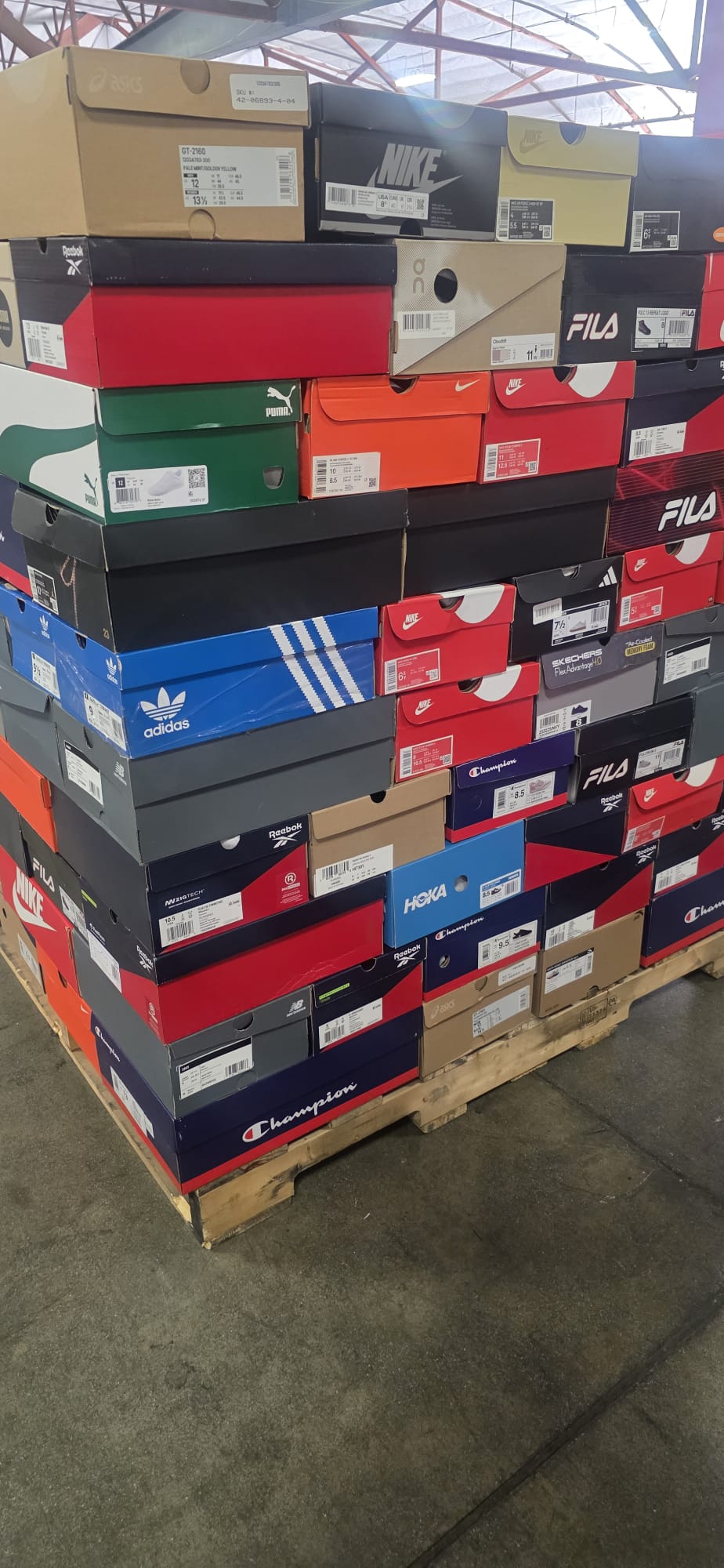 Athletic Outlet | Brand-New Athletic Footwear | Nike, Jordans, and More | 100 Pieces | Pallet