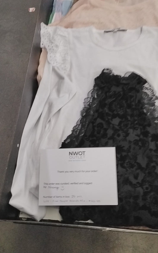 FREE PEOPLE & MORE | Women's Assorted Apparel | BRANDED BOX | Shelf-Pulls/Returns | 25 Pieces | Small Box #AG-45