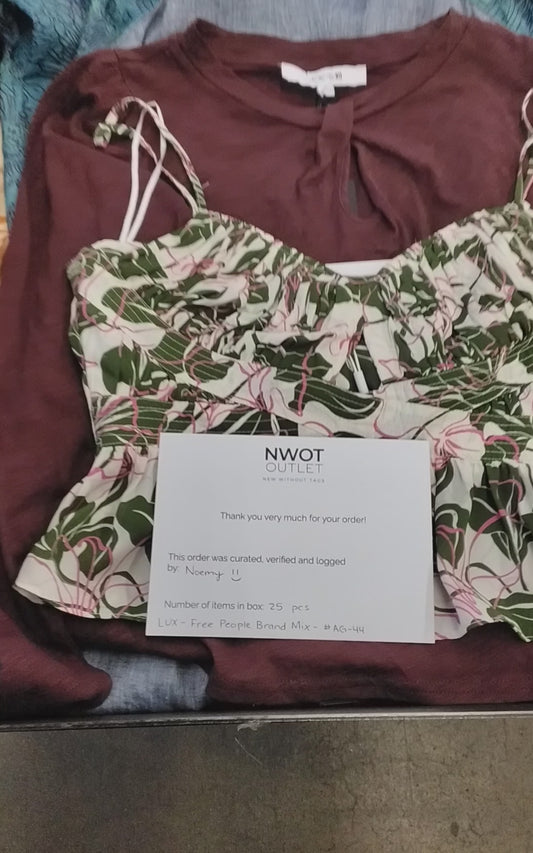 FREE PEOPLE & MORE | Women's Assorted Apparel | BRANDED BOX | Shelf-Pulls/Returns | 25 Pieces | Small Box #AG-44