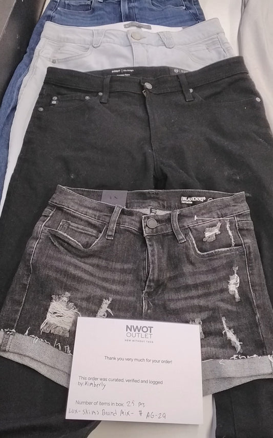 SKIMS & MORE | Women's Assorted Apparel | BRANDED BOX | Shelf-Pulls/Returns | 25 Pieces | Small Box #AG-29